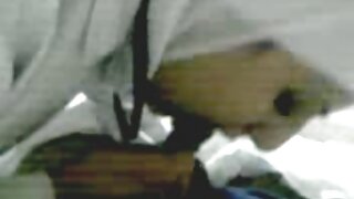 தூக்க இருண்ட ஹேர்டு ஜப்பானிய பெண் முட்டை காதல் பொம்மையுடன் தனது புண்டையை விரும்புகிறார்